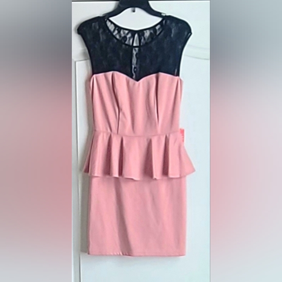 Pink & Black Lace PEPLUM DRESS SZ. M - Picture 7 of 7